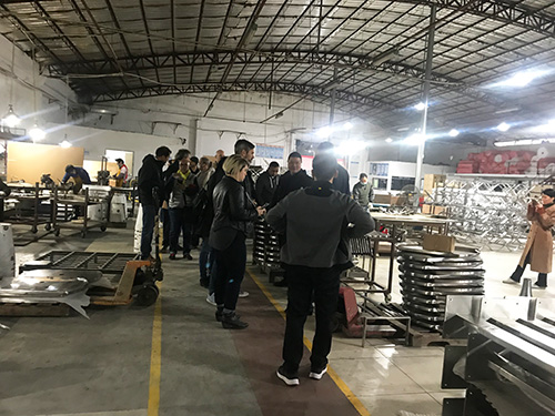 参观工厂车间